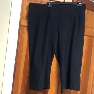 Nike dri-fit yoga pants 1x cropped.